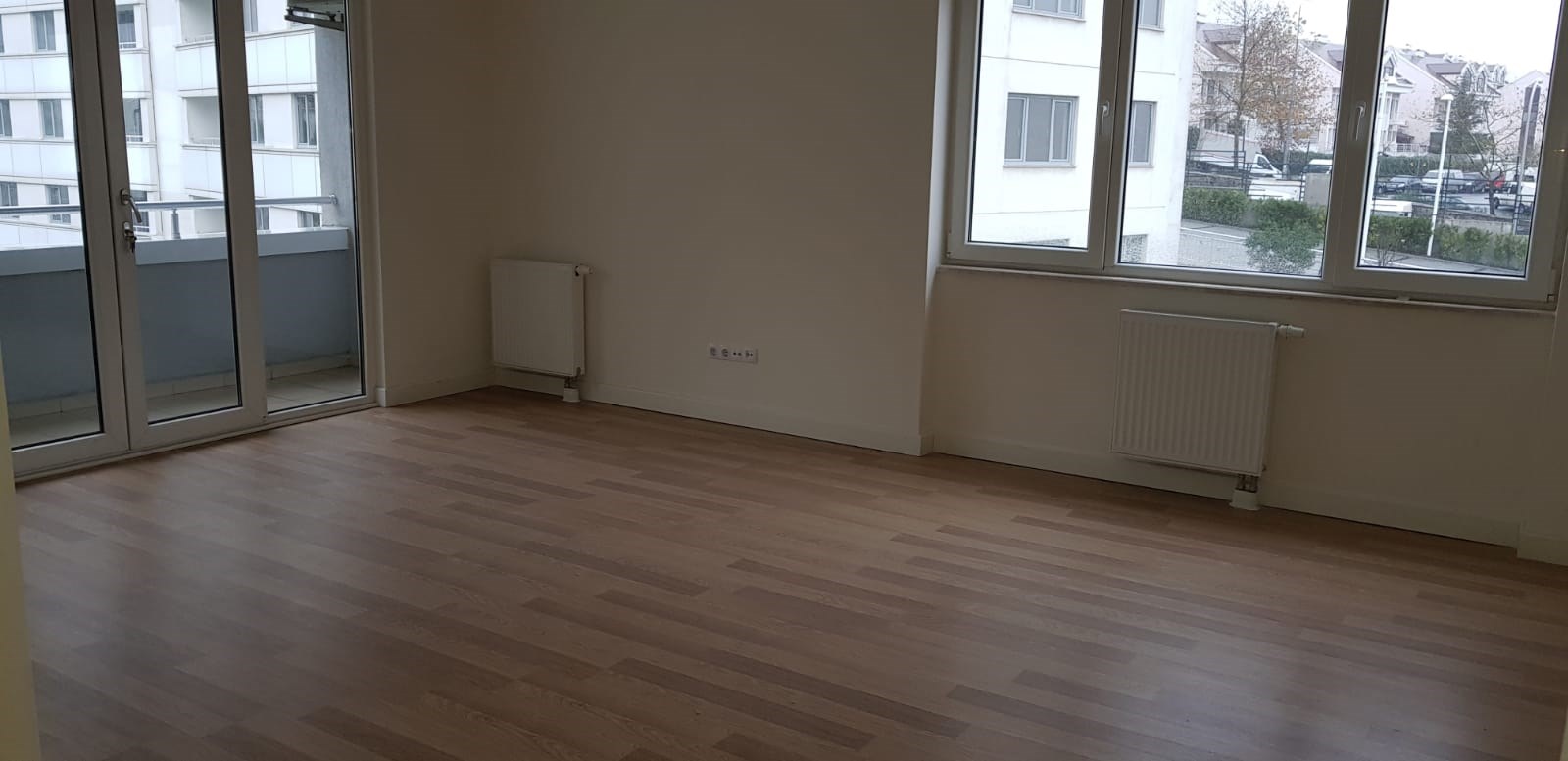 kuzuadv12_13-123 m2salon.jpg